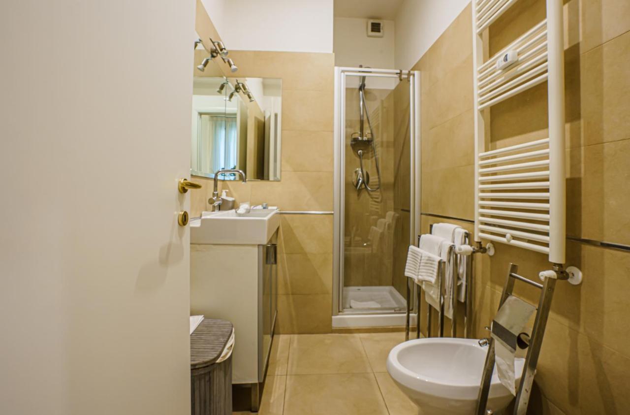Casa Riz Apartment โรม ภายนอก รูปภาพ