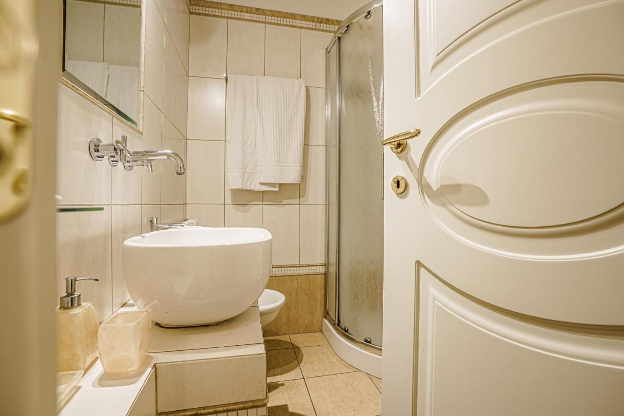 Casa Riz Apartment โรม ภายนอก รูปภาพ